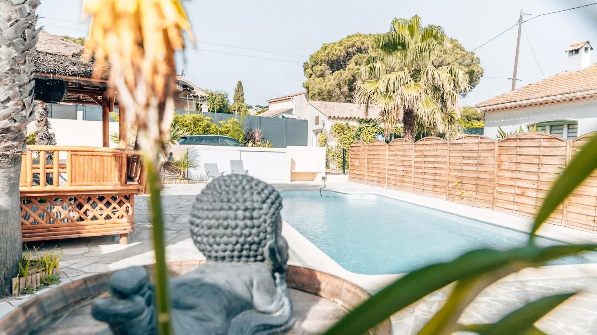 Holiday home Reve D'Azur En Bord De Mer, Studio Avec Piscine Partagee, Parking Barbecue, Draps Inclus A La Nartelle Sainte-Maxime