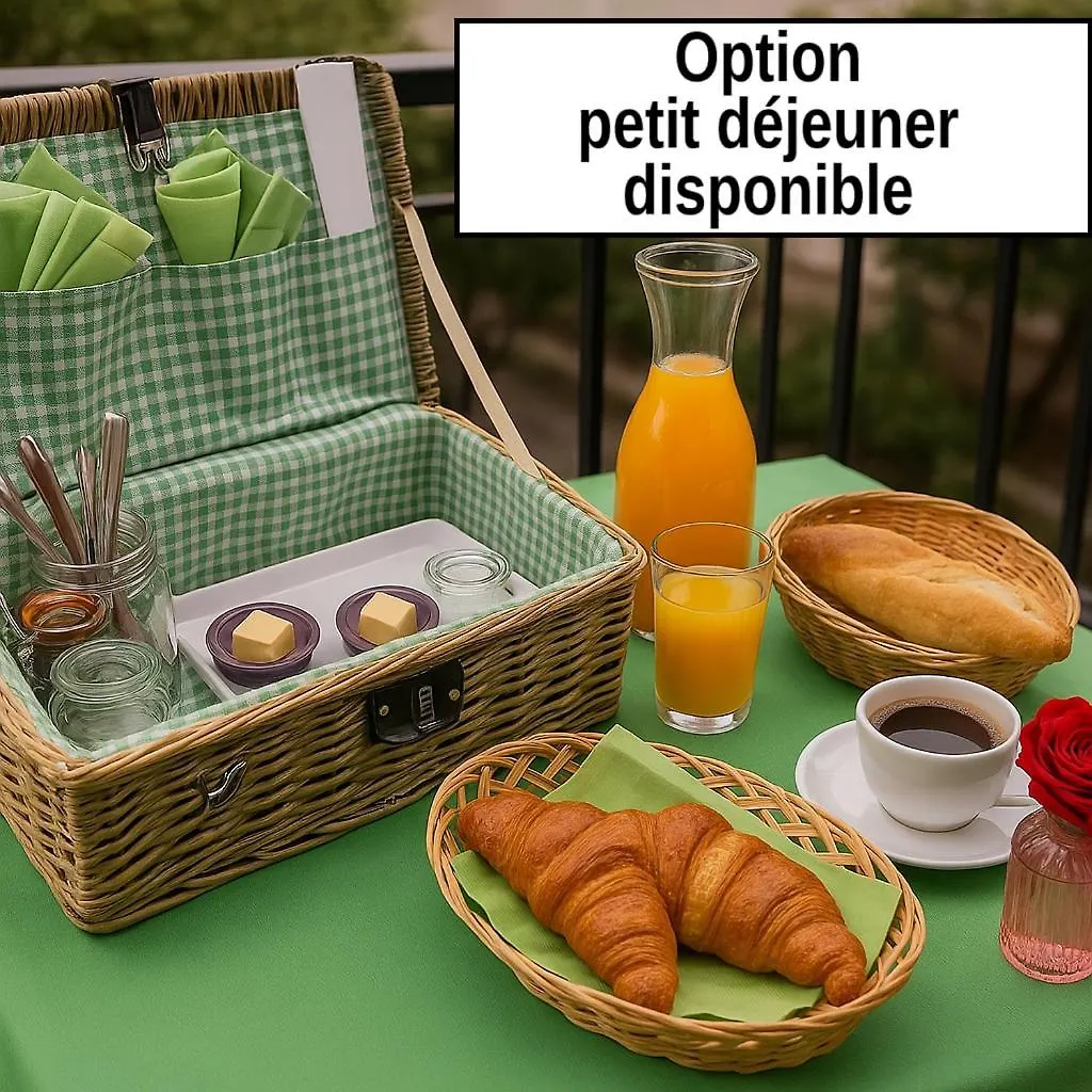 Reve D'Azur En Bord De Mer, Studio Avec Piscine Partagee, Parking Barbecue, Draps Inclus A La Nartelle Sainte-Maxime