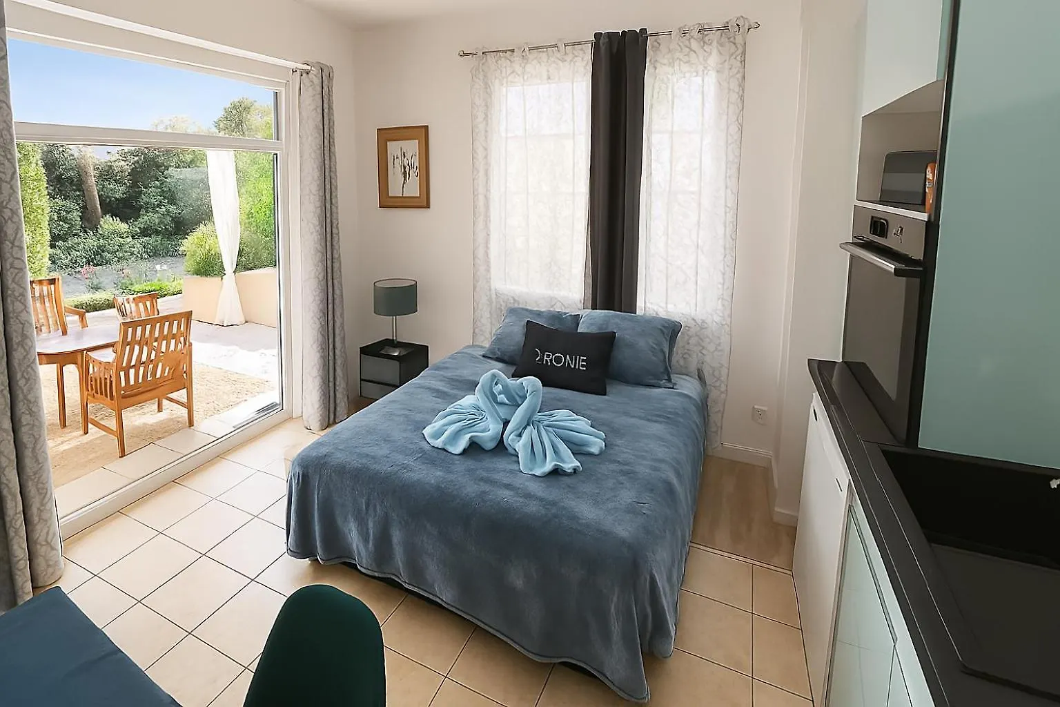 Reve D'Azur En Bord De Mer, Studio Avec Piscine Partagee, Parking Barbecue, Draps Inclus A La Nartelle سانت ماكسيم سانت ماكسيم